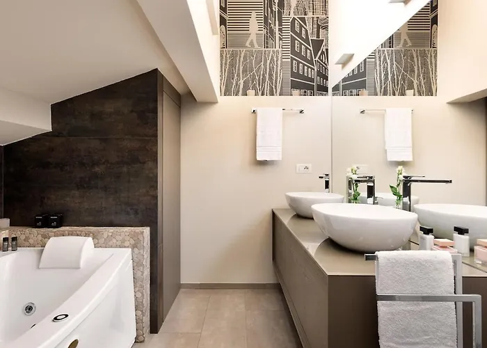 Idyllia - Borgognona Luxury Apartamento Roma